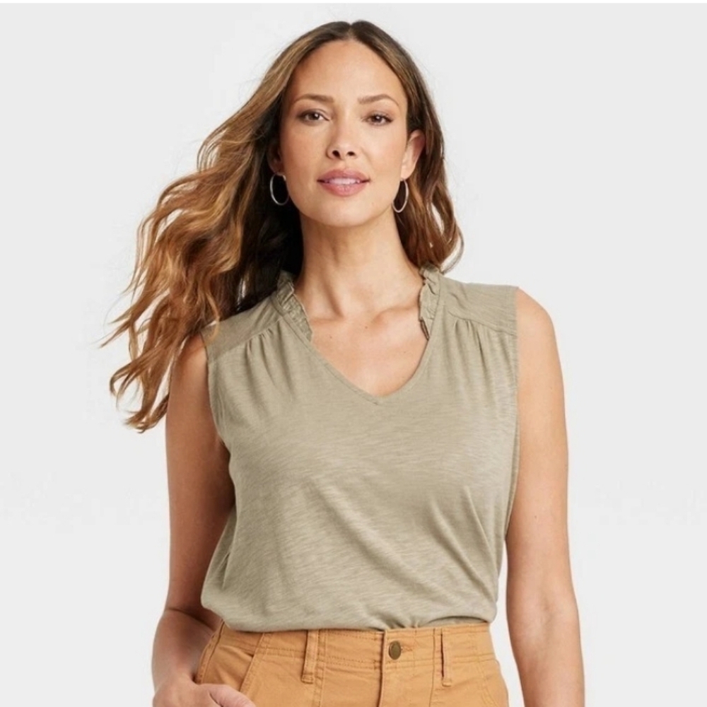 NWT Knox Rose Women's Ruffle Olive Green Sleeveless Blouse Top M